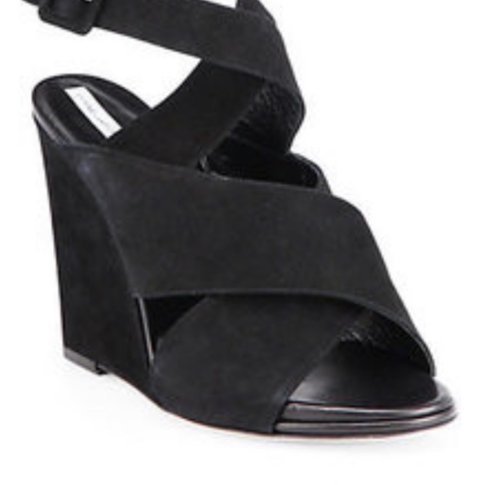 Diane Von Furstenberg size 7 Black Wynne Wedges